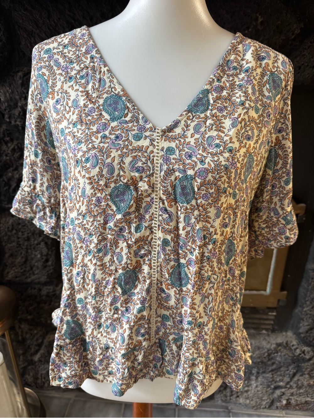 Lucky Brand Size Medium M Floral V-Neck Short Sleeve Top blouse shirt
